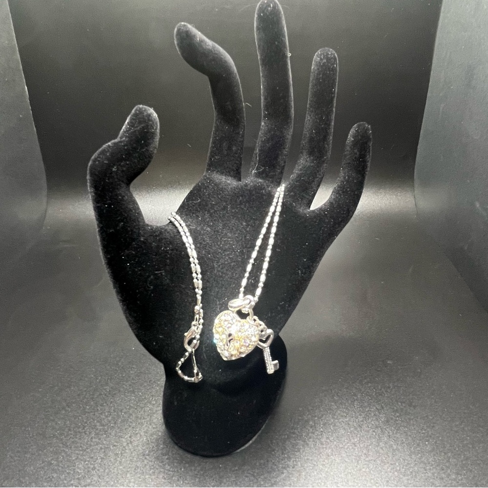 Silver tone heart lock and key necklace crystal pave pendant charm necklace - Picture 7 of 8